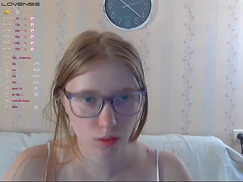 LustfulSarah online show from 10-04-25, 07:26