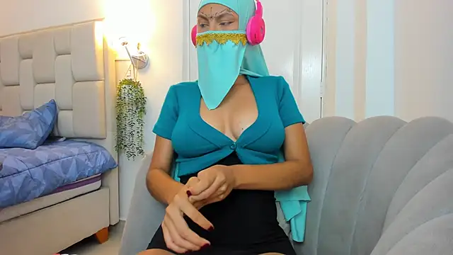 Snapshot of Dalia_hatemm chatting on 02-04-26, 10:27 Dalia hatemm online show from 02-04-26, 10:27