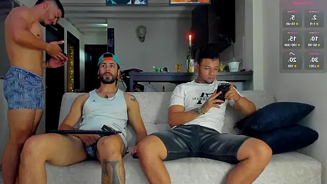 Snapshot of heteros_curious chatting on 01-16-26, 11:53 heteros curious online show from 01-16-26, 11:53