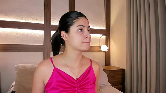 SarhaVega online show from 04-04-26, 12:45