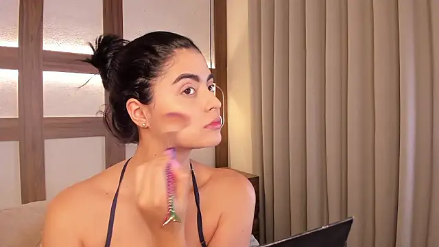 SarhaVega online show from 02-04-26, 01:06