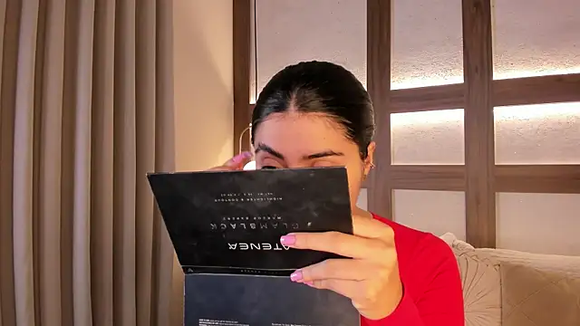 SarhaVega online show from 01-16-26, 01:37