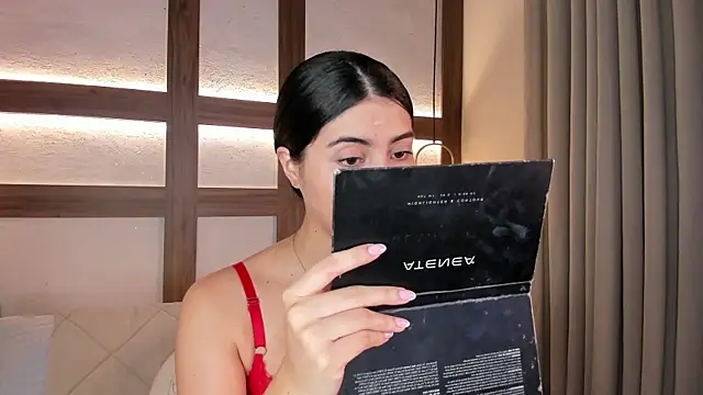 SarhaVega online show from 03-31-26, 01:24