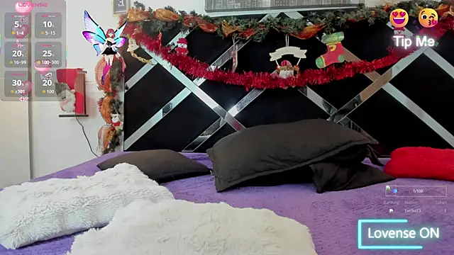 mask red girl online show from 12-04-25, 12:59