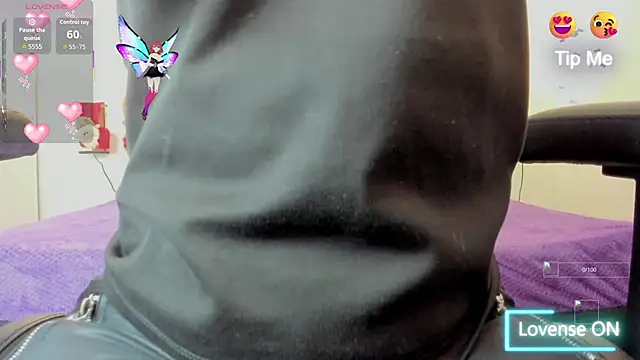 mask red girl online show from 12-03-25, 01:10