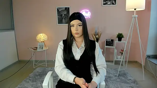 MignonBlunden online show from 11-28-25, 08:14