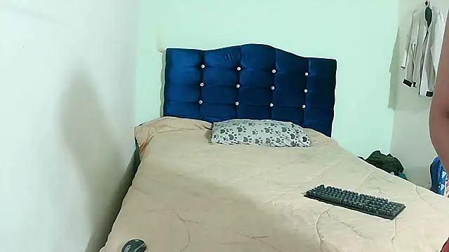 ashleey palmer online show from 03-06-26, 10:54