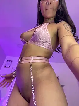 LauraRaider online show from 02-26-26, 08:20