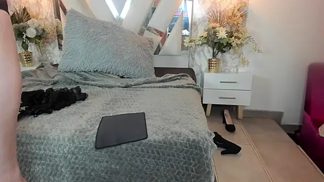 Mysterius Woman online show from 02-16-26, 12:59