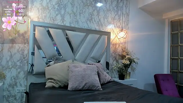 Snapshot of Mysterius_Woman chatting on 12-05-25, 12:59 Mysterius Woman online show from 12-05-25, 12:59