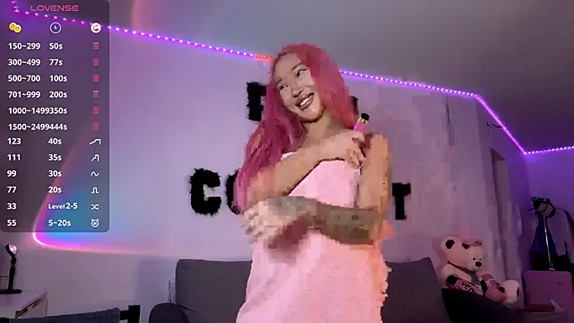 EIeniVanwart online show from 02-18-26, 04:03