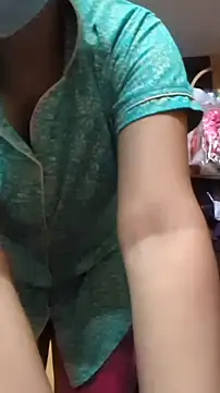 SameeraReddy19 online show from 06-27-26, 11:16