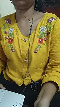 SameeraReddy19 online show from 05-06-26, 08:18