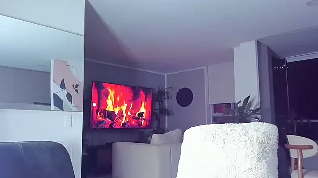 Valenthino Salvatore online show from 04-08-26, 03:41