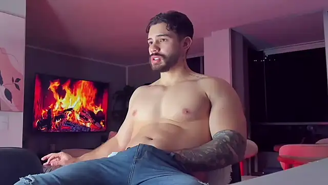 Valenthino Salvatore online show from 02-11-26, 05:07