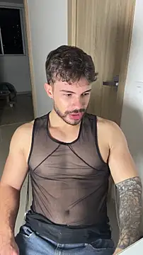 Valenthino Salvatore online show from 11-30-25, 03:51