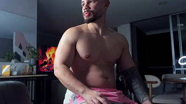 Valenthino Salvatore online show from 04-17-26, 03:53