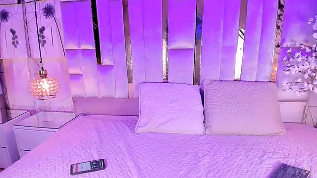 Snapshot of Naomistart chatting on 02-09-26, 04:54 Naomistart online show from 02-09-26, 04:54