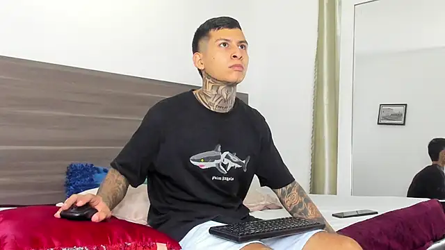 Andrew sanders68 online show from 11-28-25, 03:39