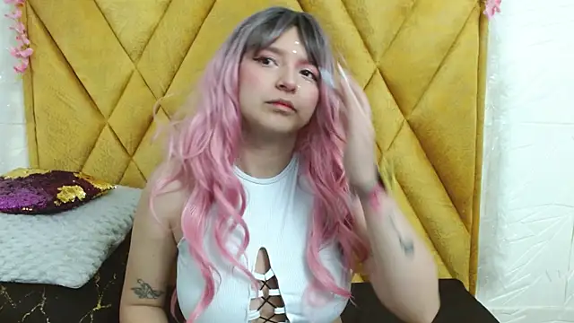 CandySwan online show from 12-22-25, 03:50