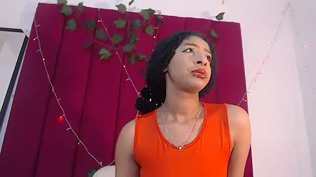 Tinyy Star online show from 12-18-25, 02:05