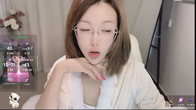 Snapshot of cat_cat- chatting on 01-14-26, 04:38 cat cat- online show from 01-14-26, 04:38