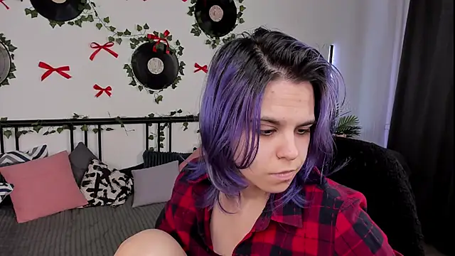 Snapshot of LiraBelle chatting on 04-24-26, 03:08 LiraBelle online show from 04-24-26, 03:08