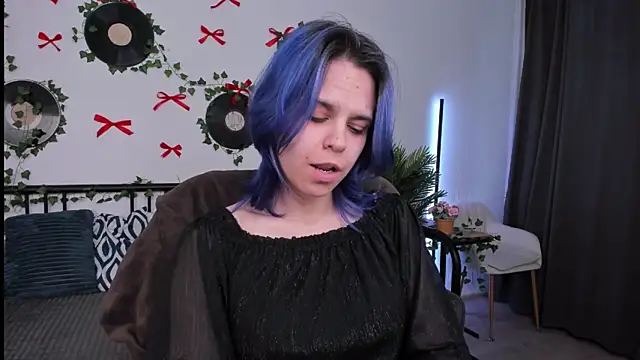 Snapshot of LiraBelle chatting on 05-13-26, 03:13 LiraBelle online show from 05-13-26, 03:13