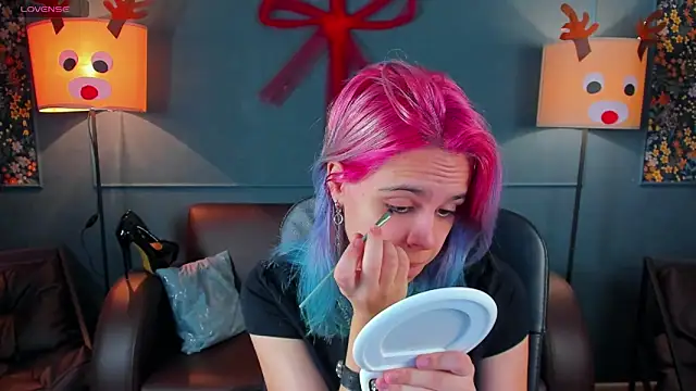 Snapshot of LiraBelle chatting on 01-08-26, 03:23 LiraBelle online show from 01-08-26, 03:23