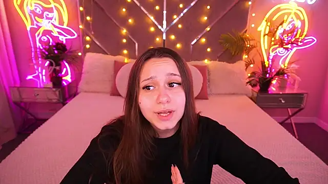 TinyNatalie online show from 03-18-26, 02:30