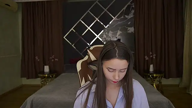 TinyNatalie online show from 12-13-25, 09:54