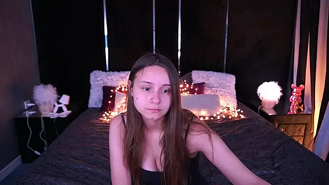 TinyNatalie online show from 06-21-26, 06:41