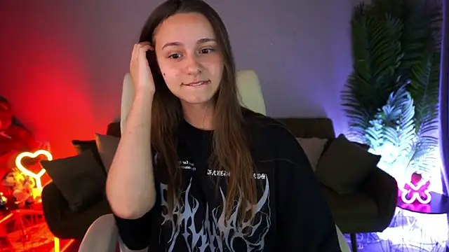 TinyNatalie online show from 07-10-26, 08:20