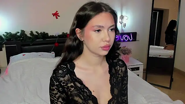 Snapshot of Mia_Sleem chatting on 12-16-25, 08:29 Mia Sleem online show from 12-16-25, 08:29