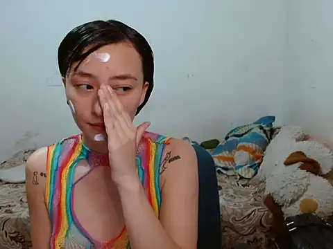 Snapshot of candystream chatting on 12-05-25, 04:55 candystream online show from 12-05-25, 04:55