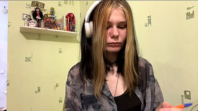 TraceeSchutt online show from 01-10-26, 07:53