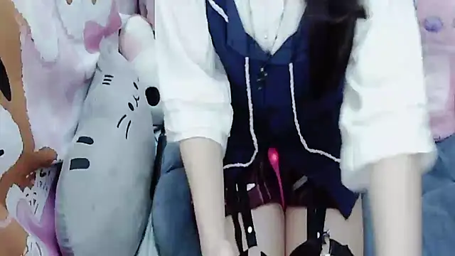 Snapshot of Alice-Hot88 chatting on 01-09-26, 12:45 Alice-Hot88 online show from 01-09-26, 12:45