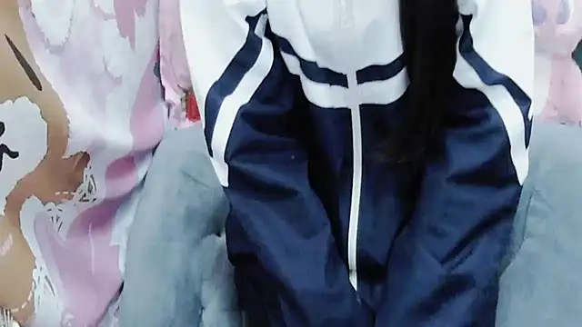 Snapshot of Alice-Hot88 chatting on 01-13-26, 07:34 Alice-Hot88 online show from 01-13-26, 07:34