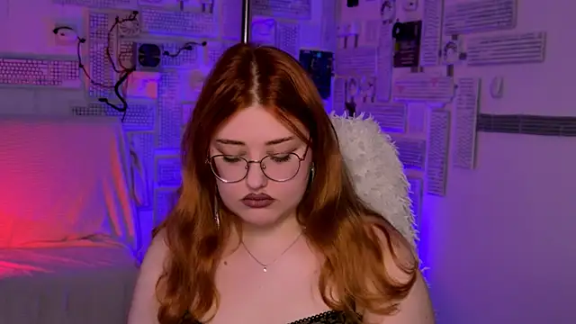 StaceyJensen online show from 04-07-26, 12:18