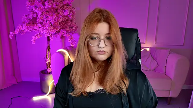 StaceyJensen online show from 11-24-25, 05:29