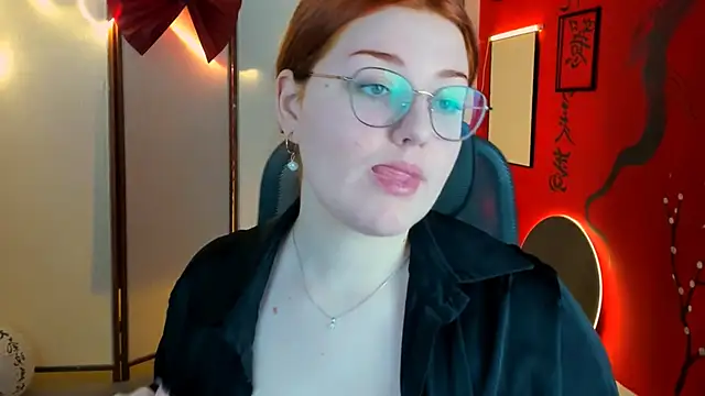 Snapshot of StaceyJensen chatting on 02-11-26, 09:53 StaceyJensen online show from 02-11-26, 09:53