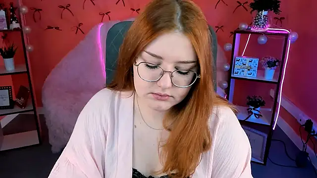 StaceyJensen online show from 12-15-25, 09:26