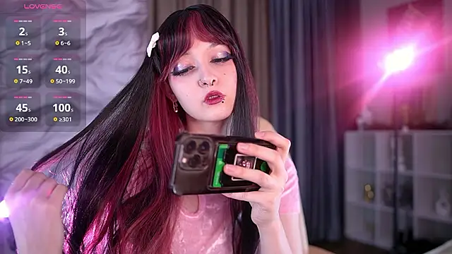 milanastars online show from 02-15-26, 07:09