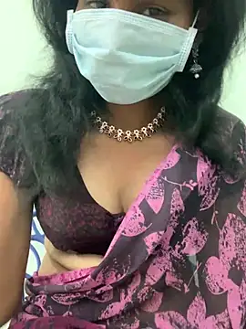 Snapshot of honeygirl6996 chatting on 04-24-26, 06:48 honeygirl6996 online show from 04-24-26, 06:48