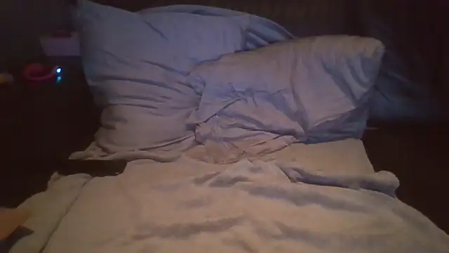 DeeLouLou online show from 12-20-25, 12:24