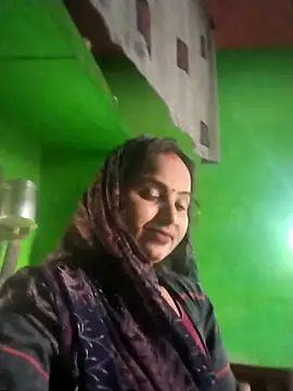 Snapshot of Pooja_hote chatting on 11-25-25, 03:18 Pooja hote online show from 11-25-25, 03:18