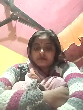 Snapshot of Pooja_hote chatting on 12-15-25, 10:59 Pooja hote online show from 12-15-25, 10:59