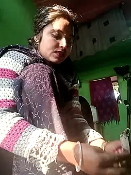 Snapshot of Pooja_hote chatting on 01-14-26, 04:05 Pooja hote online show from 01-14-26, 04:05