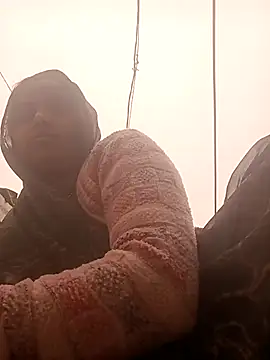 Snapshot of Pooja_hote chatting on 12-21-25, 02:24 Pooja hote online show from 12-21-25, 02:24