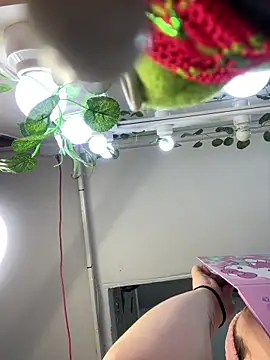 Kitty Bms  online show from 12-18-25, 07:07